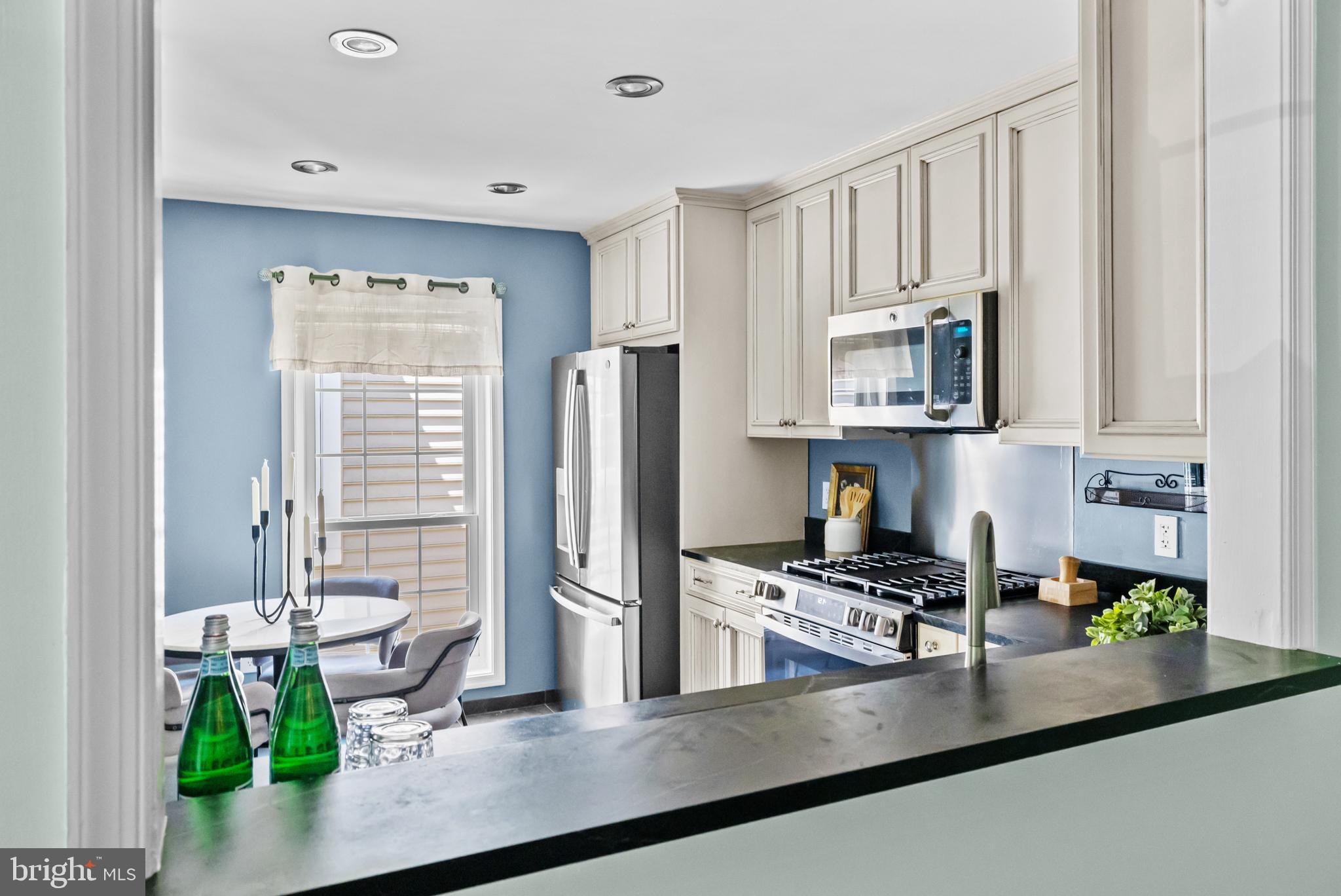 7780 WILLOW POINT DRIVE 7780