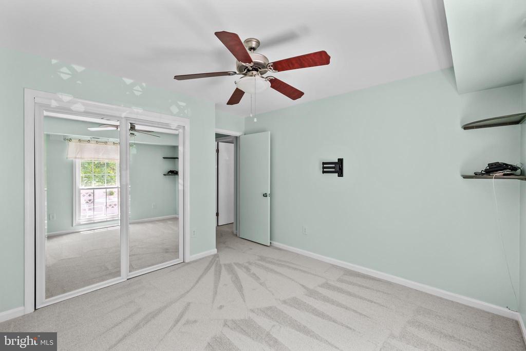 7780 WILLOW POINT DRIVE 7780