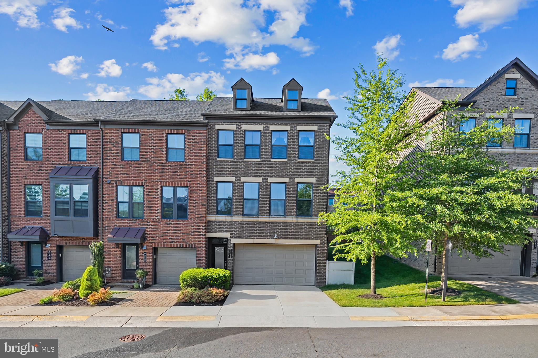 9253 WOOD VIOLET COURT