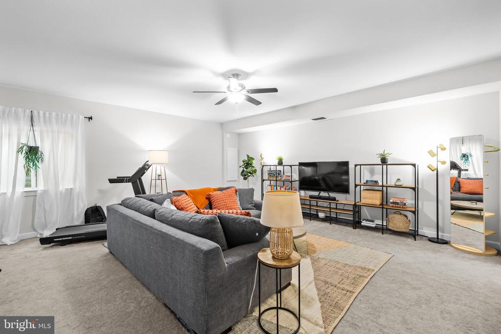 9253 WOOD VIOLET COURT