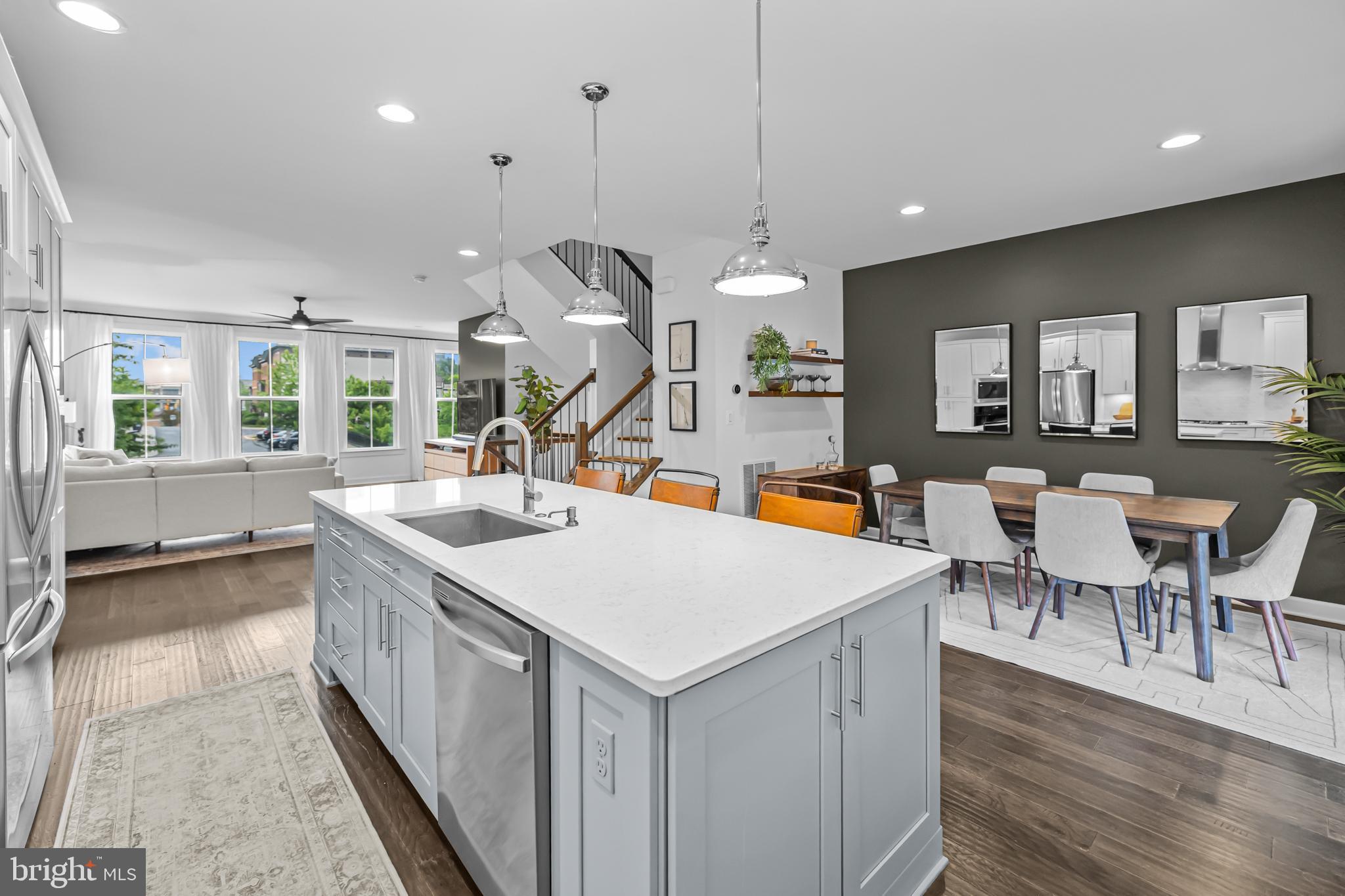 9253 WOOD VIOLET COURT