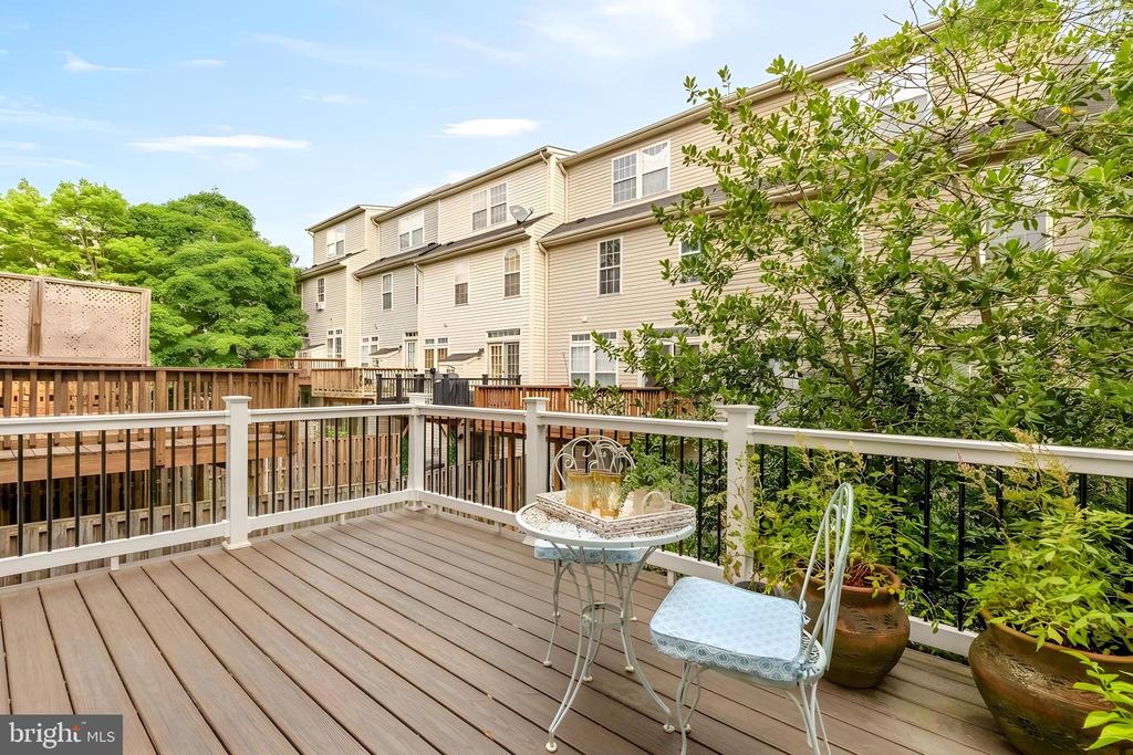 9151 SILVERSHADOW COURT