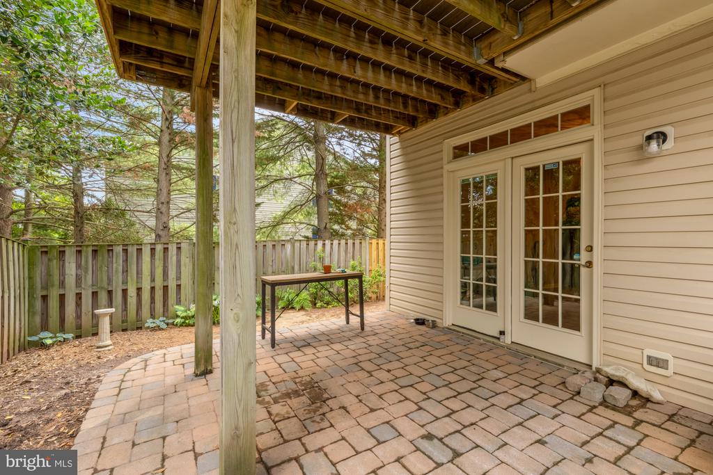 9151 SILVERSHADOW COURT