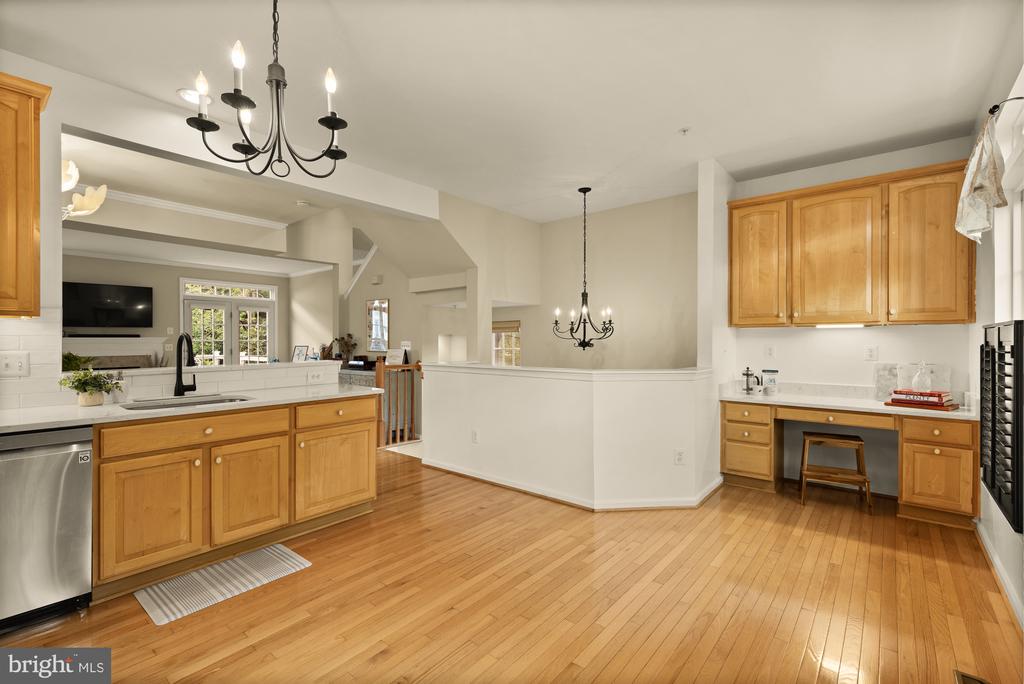 9151 SILVERSHADOW COURT