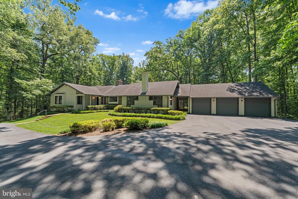 8000 SEVEN HILLS COURT