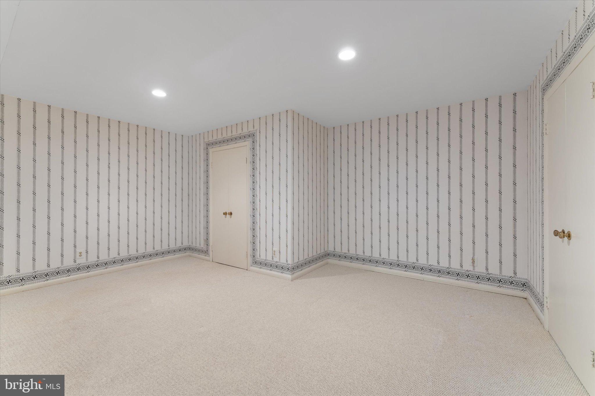 8000 SEVEN HILLS COURT