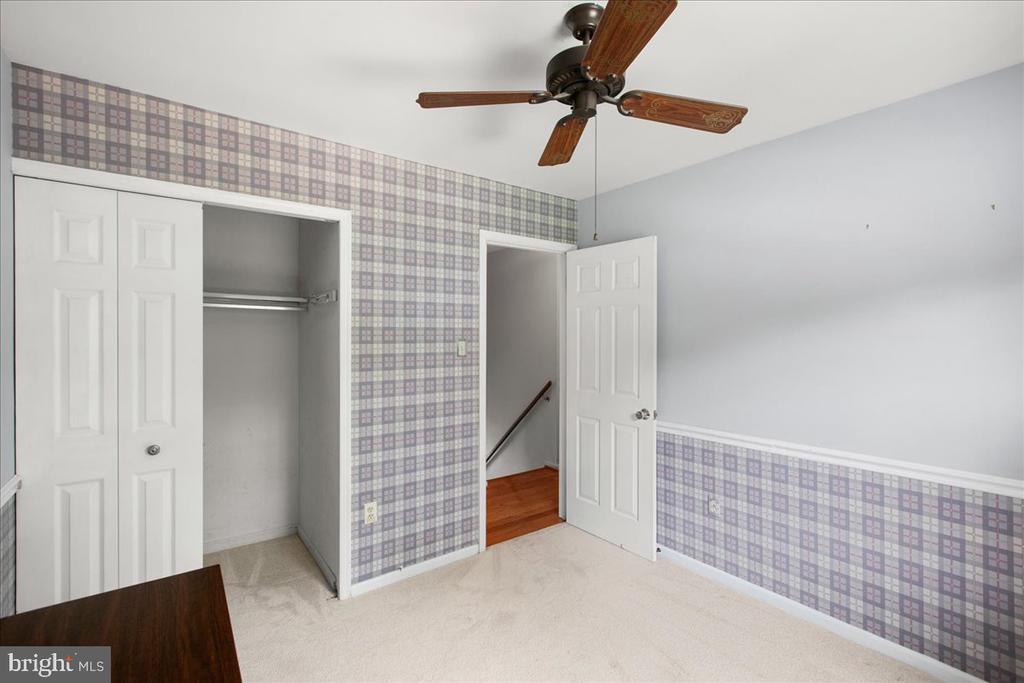 7142 RED HORSE TAVERN LANE