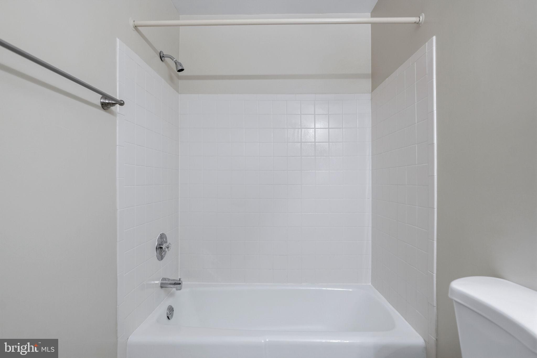1443 NORTHGATE 22B