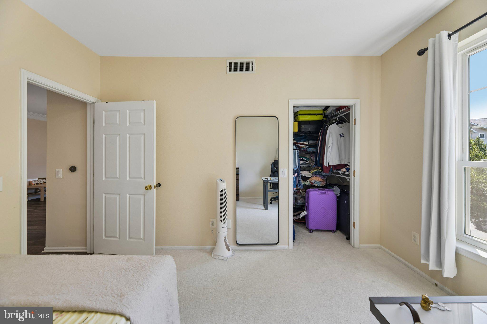 1591 SPRING GATE DRIVE 3311