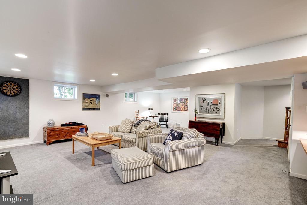 6801 VAN FLEET DRIVE
