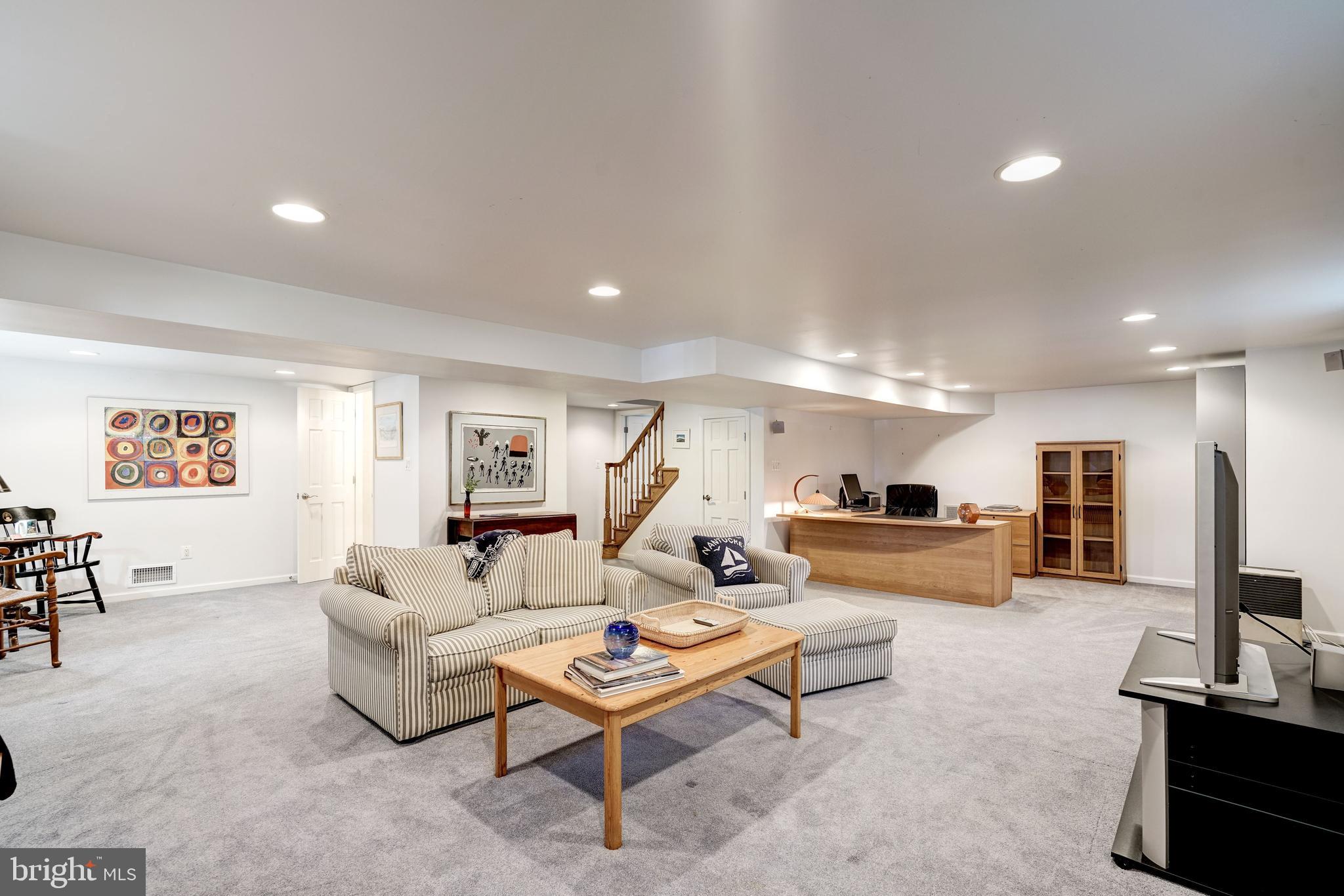 6801 VAN FLEET DRIVE