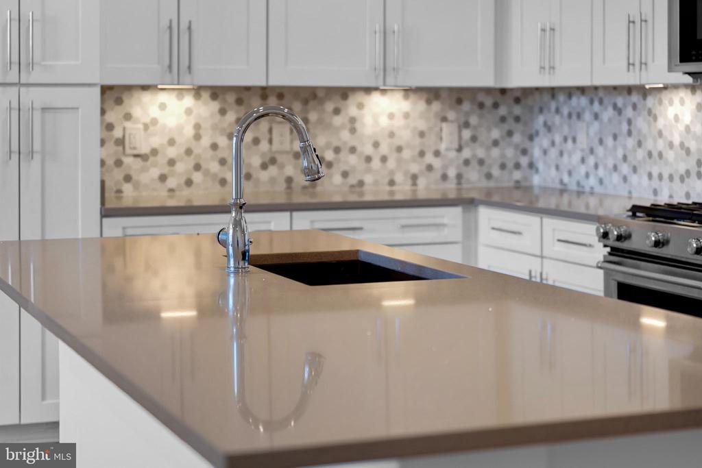 11200 RESTON STATION BOULEVARD 306