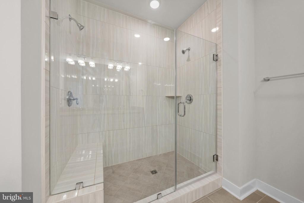 11200 RESTON STATION BOULEVARD 306
