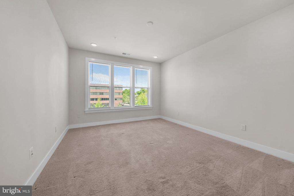 11200 RESTON STATION BOULEVARD 306