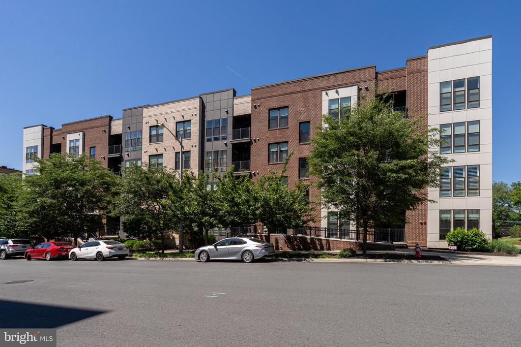 11200 RESTON STATION BOULEVARD 306