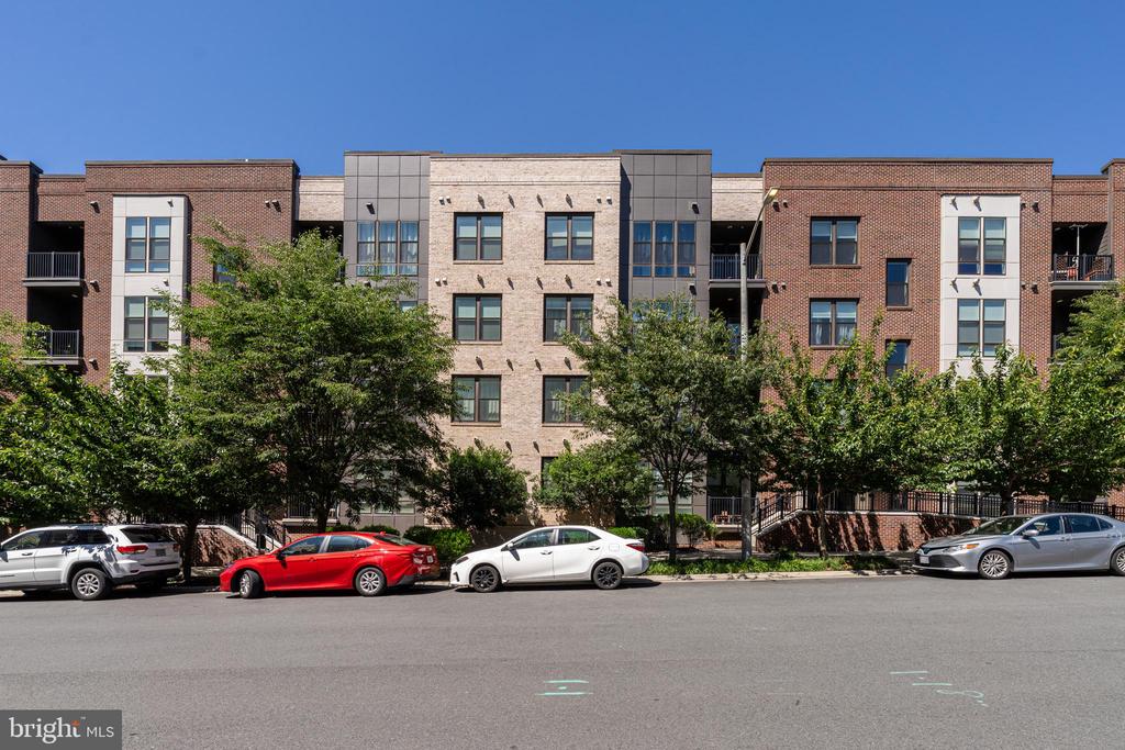 11200 RESTON STATION BOULEVARD 306