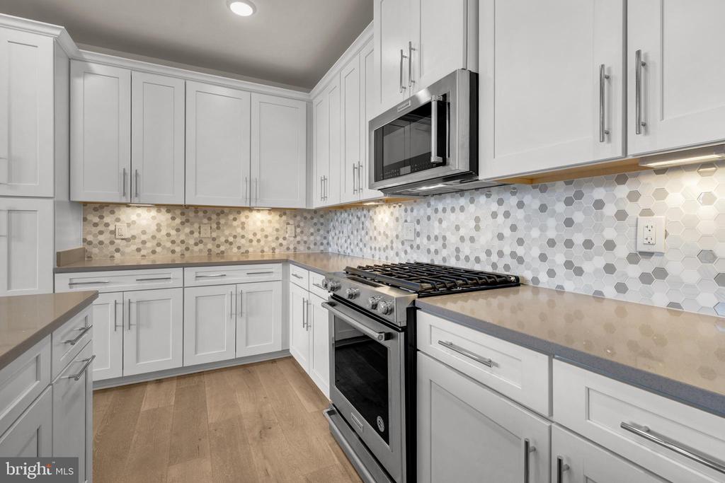 11200 RESTON STATION BOULEVARD 306