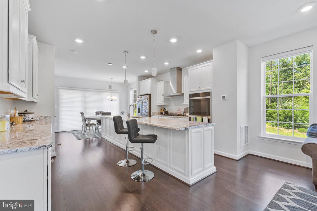 4402 FAIR LAKES COURT