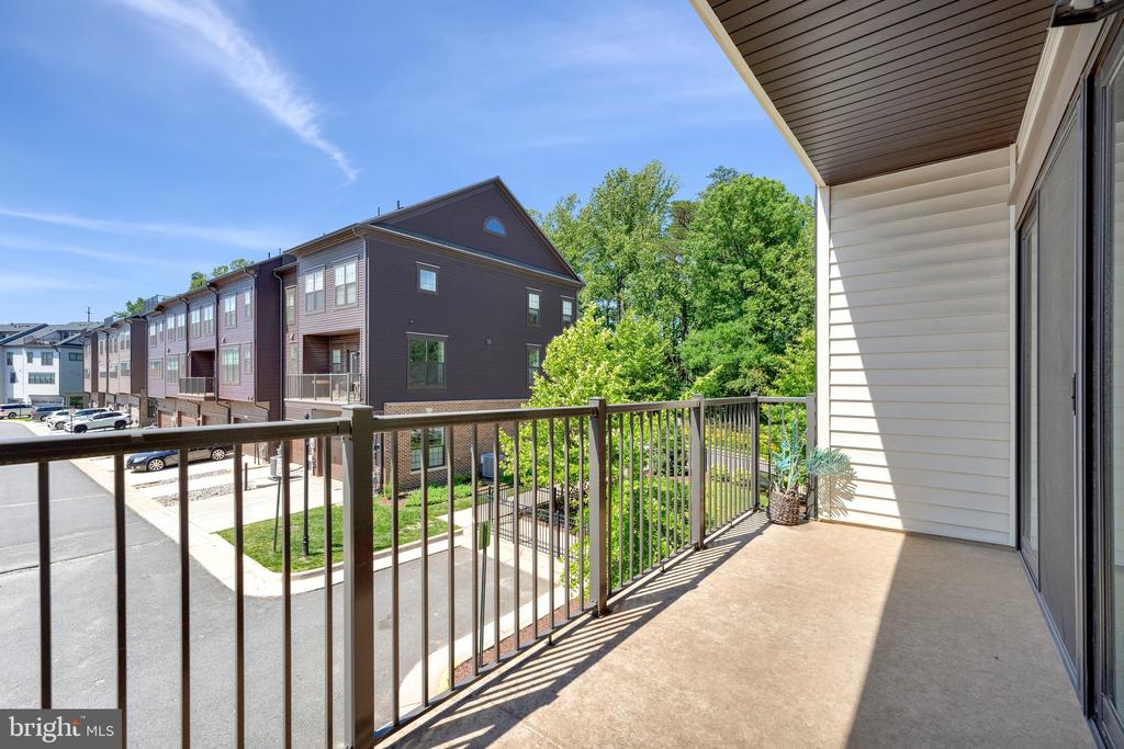 4402 FAIR LAKES COURT