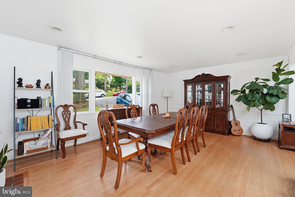 1476 WAGGAMAN CIRCLE
