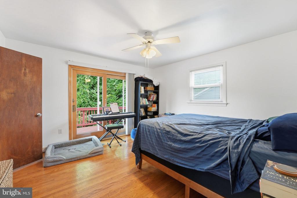 1476 WAGGAMAN CIRCLE