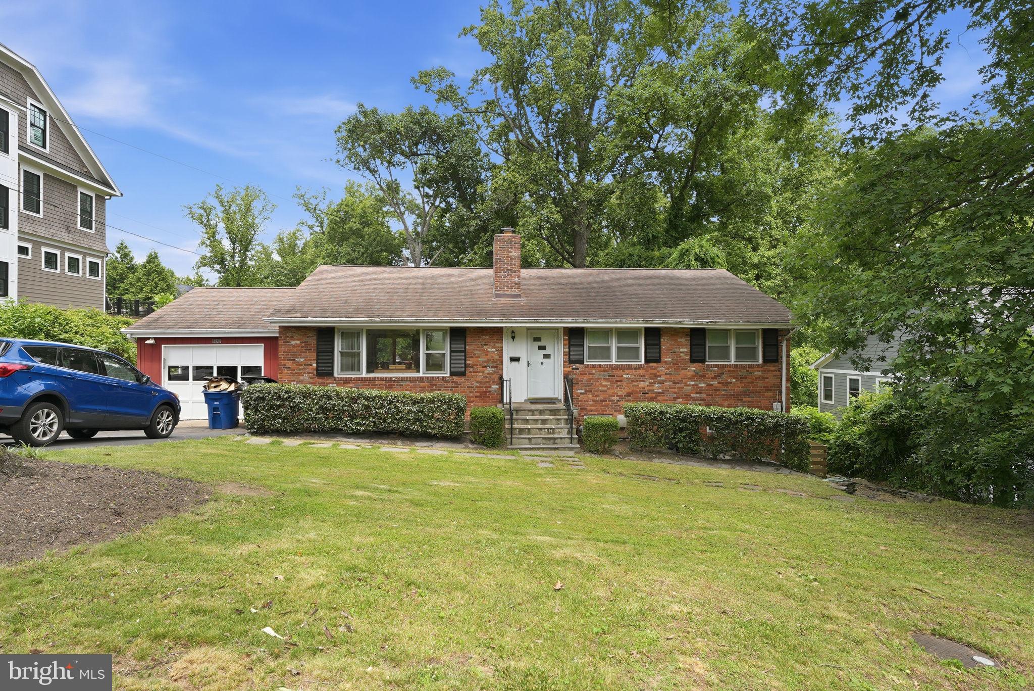 1476 WAGGAMAN CIRCLE