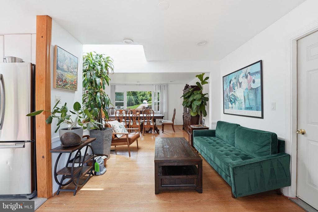 1476 WAGGAMAN CIRCLE