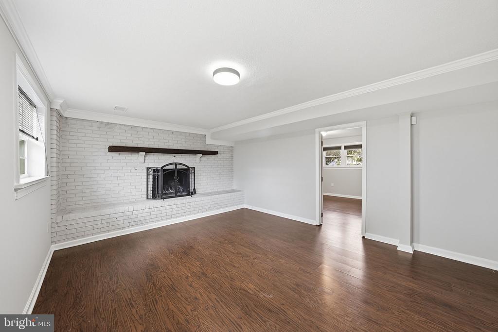 7612 MAHONEY DRIVE