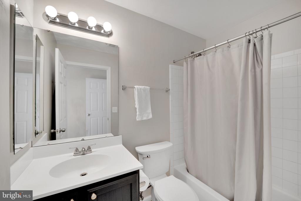 2981 HUNTINGTON GROVE SQUARE