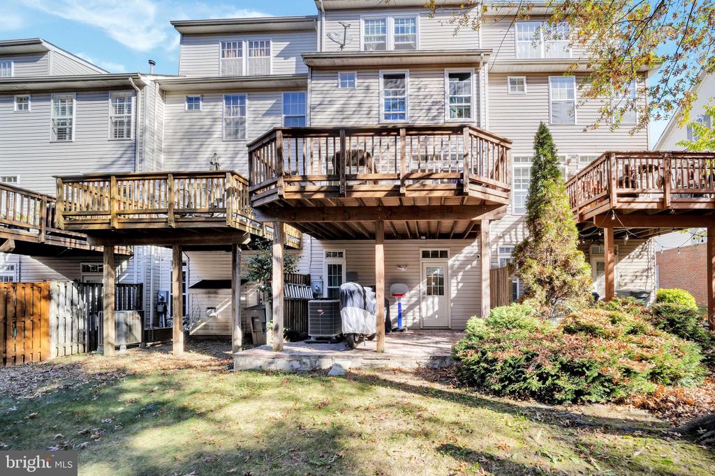 2981 HUNTINGTON GROVE SQUARE