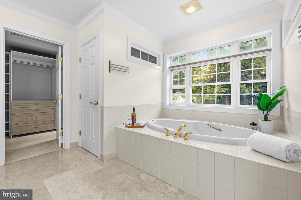 9903 BURKE STATION COURT