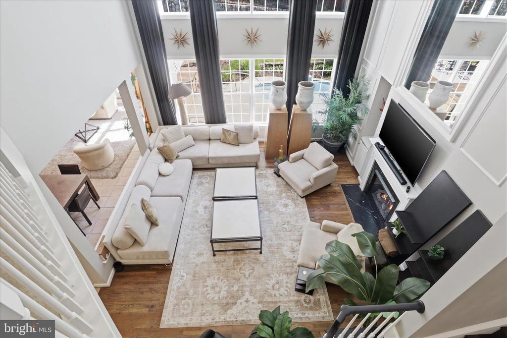 7323 LAUREL CREEK COURT
