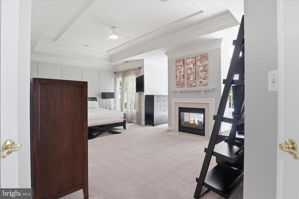 7323 LAUREL CREEK COURT