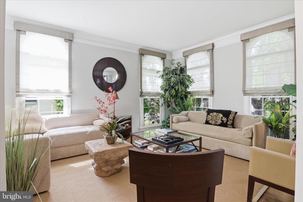 7323 LAUREL CREEK COURT