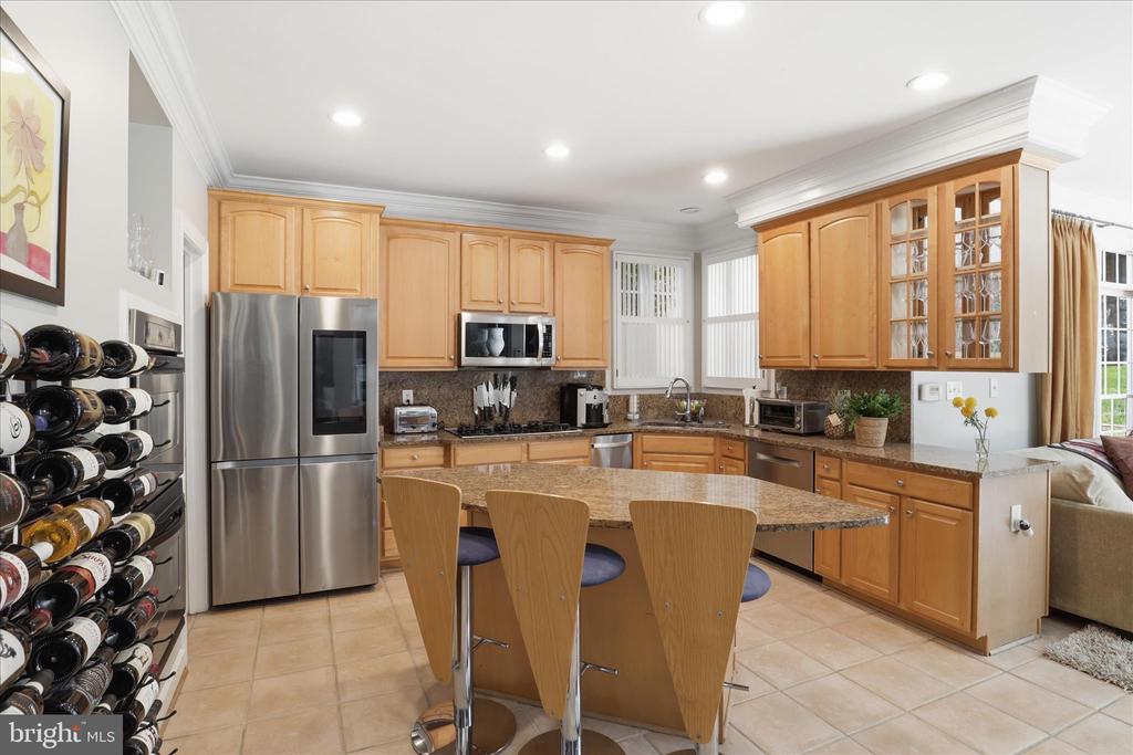 7323 LAUREL CREEK COURT