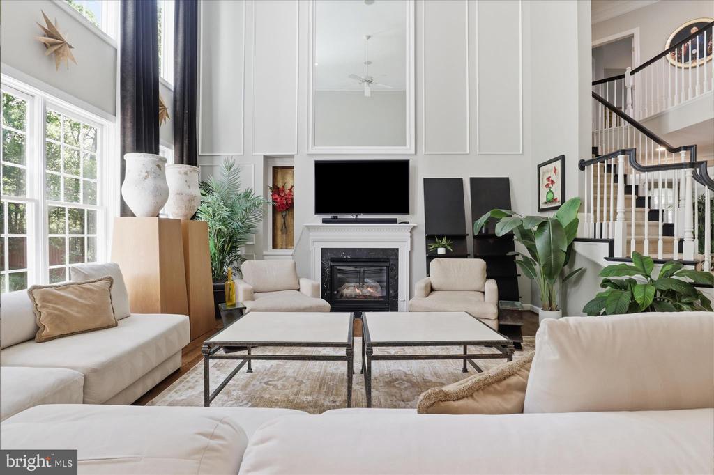 7323 LAUREL CREEK COURT