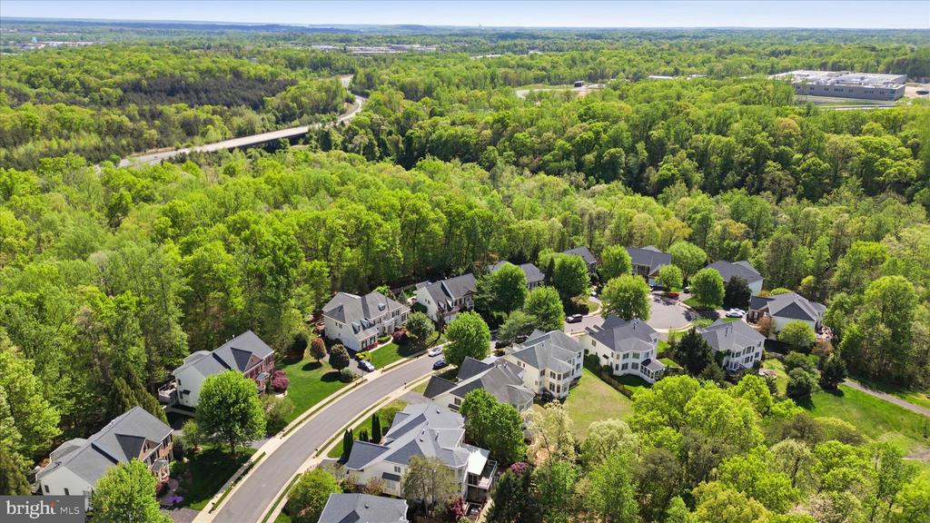 7323 LAUREL CREEK COURT