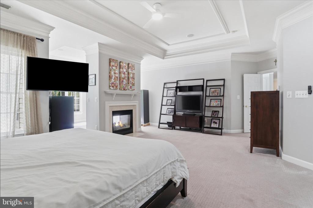 7323 LAUREL CREEK COURT