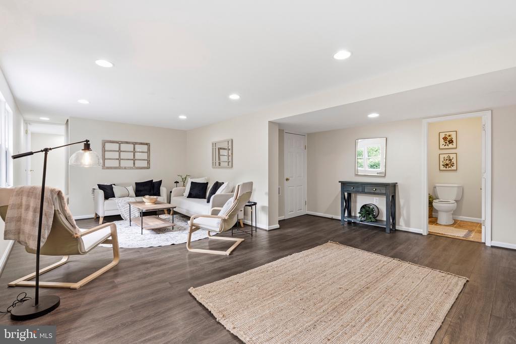 6544 VIRGINIA HILLS AVENUE
