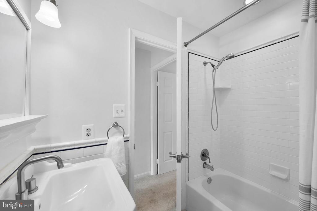 9639 SCOTCH HAVEN DRIVE