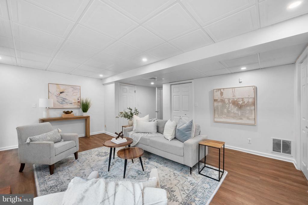 9639 SCOTCH HAVEN DRIVE
