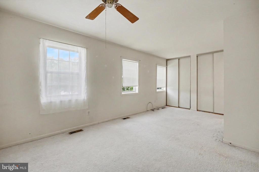 5305 ANCHOR COURT