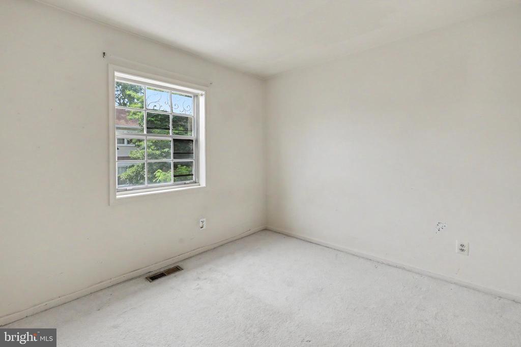 5305 ANCHOR COURT