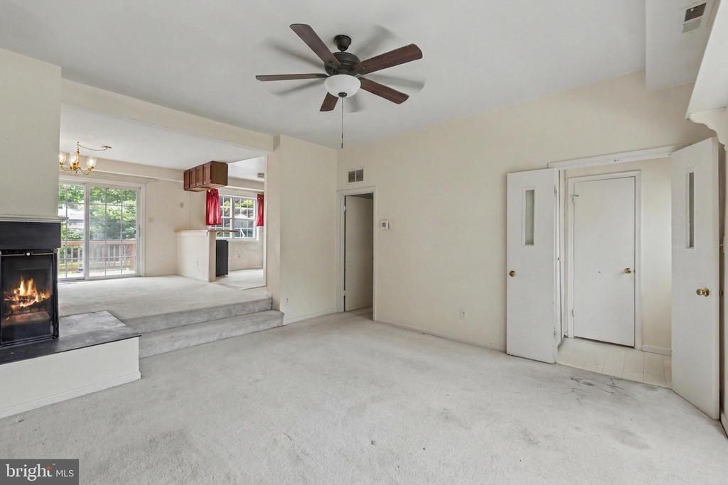 5305 ANCHOR COURT