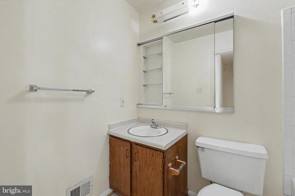 5305 ANCHOR COURT