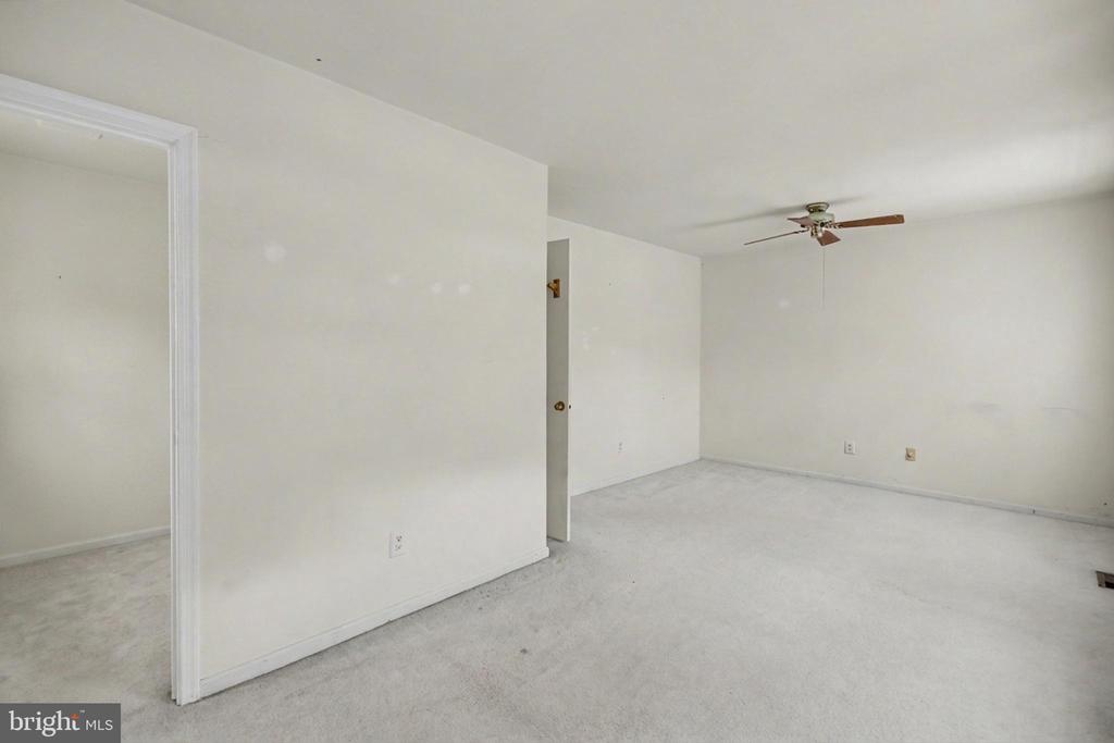 5305 ANCHOR COURT