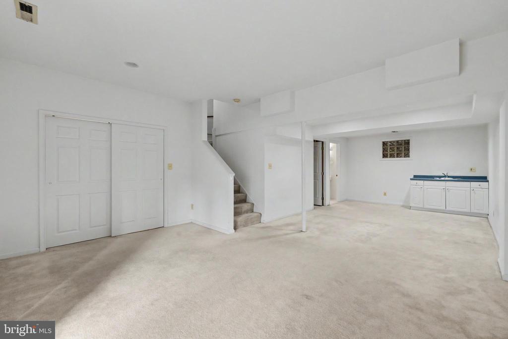 5305 ANCHOR COURT