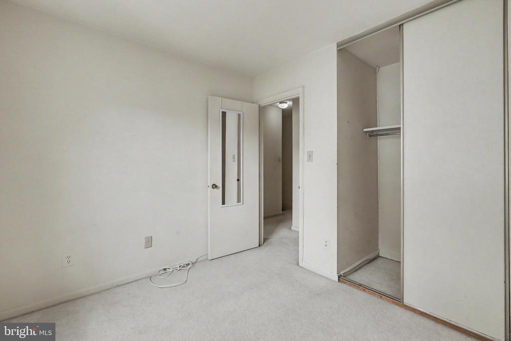 5305 ANCHOR COURT