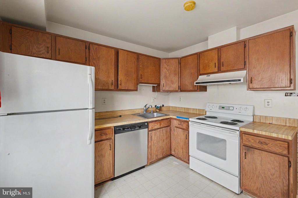 5305 ANCHOR COURT