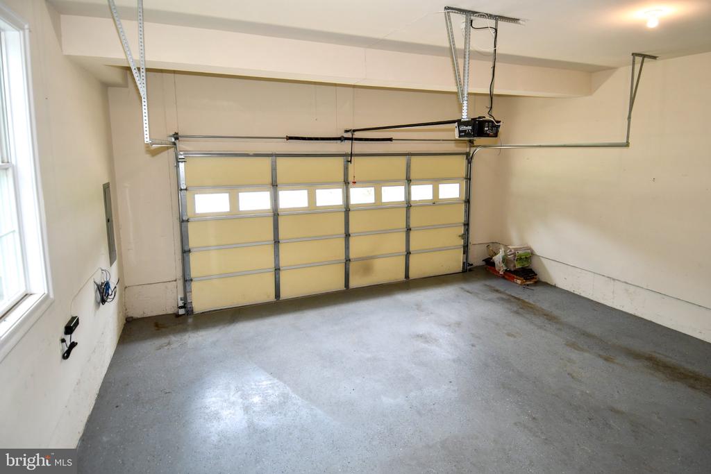 1924 LEONARD ROAD